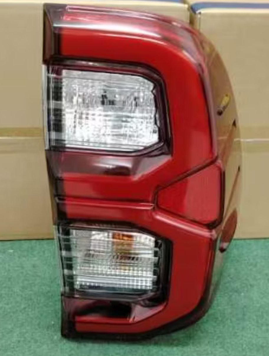 TOYOTA HILUX 2021 ROGUE / ROCCO GUN125 / GUN126 TAIL LAMP RH